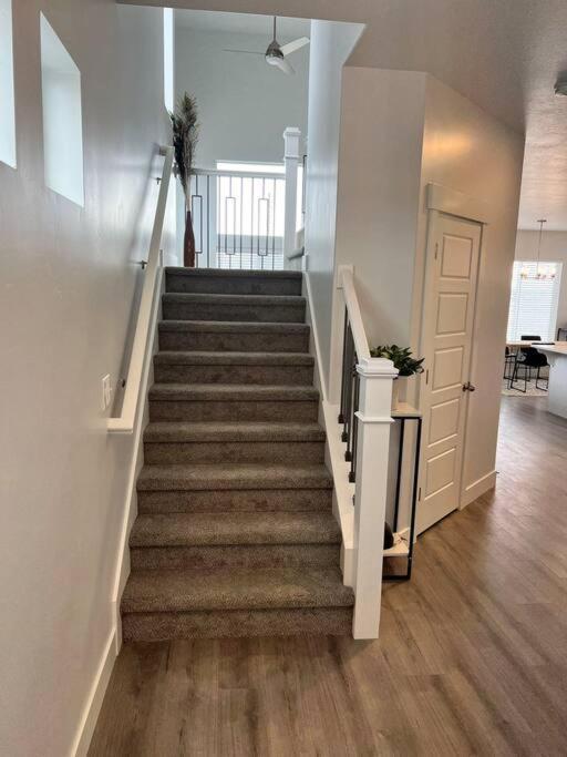 Brand New 3-Beds Stylish Entire House At Lehi Villa Ngoại thất bức ảnh